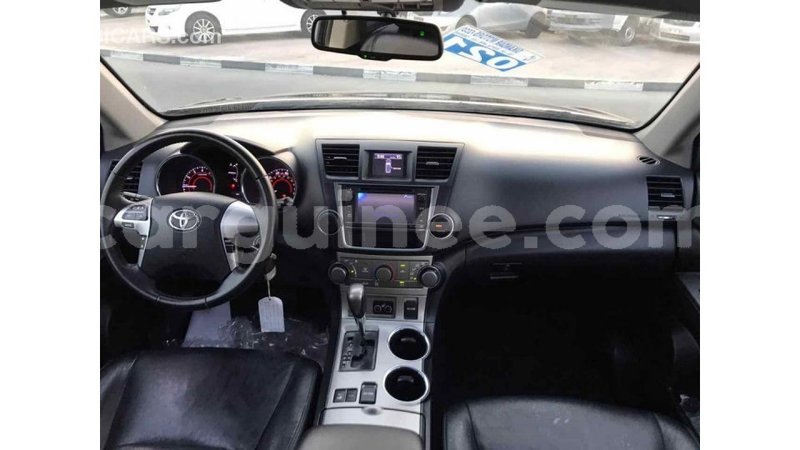 Big with watermark toyota highlander conakry import dubai 3558