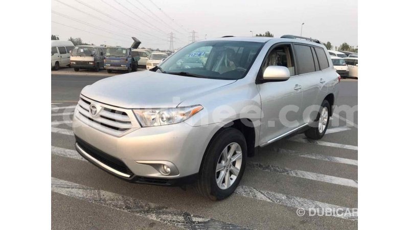 Big with watermark toyota highlander conakry import dubai 3562