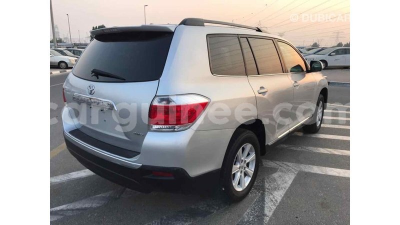 Big with watermark toyota highlander conakry import dubai 3562