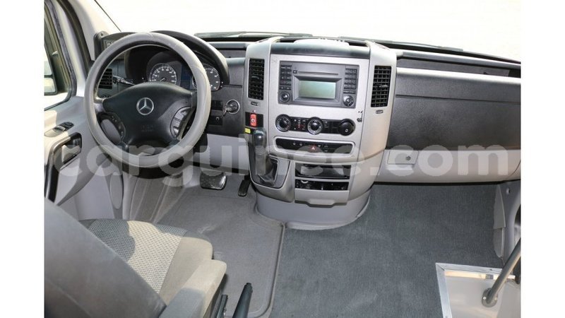 Big with watermark mercedes benz 190 conakry import dubai 3565