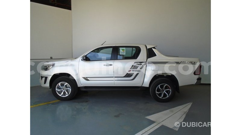 Big with watermark toyota hilux conakry import dubai 3567