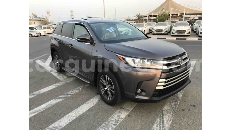 Big with watermark toyota highlander conakry import dubai 3570