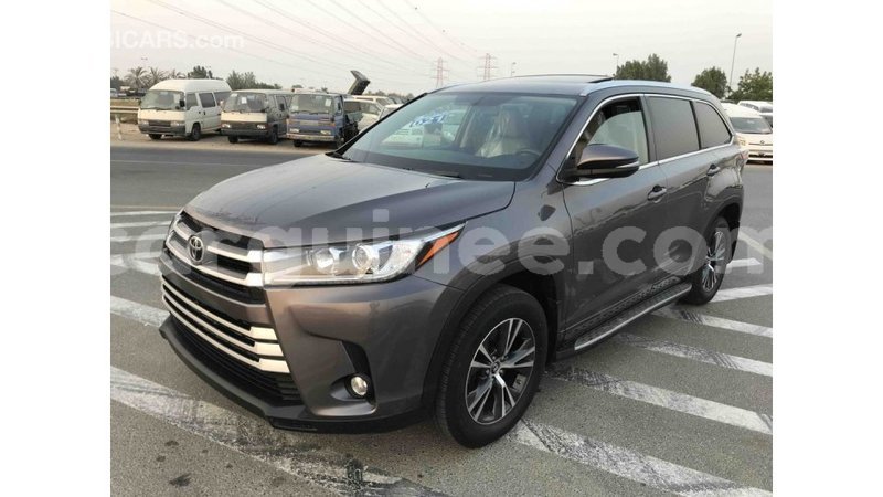 Big with watermark toyota highlander conakry import dubai 3570