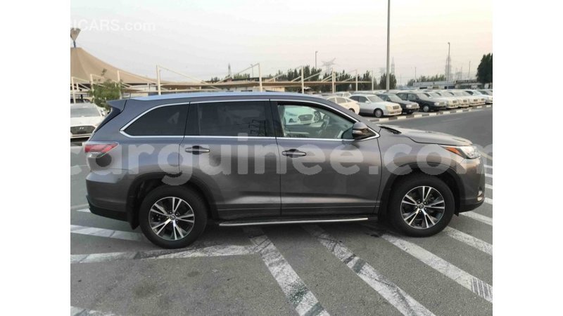 Big with watermark toyota highlander conakry import dubai 3570