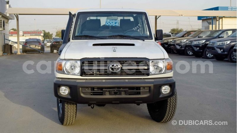 Big with watermark toyota land cruiser conakry import dubai 3572