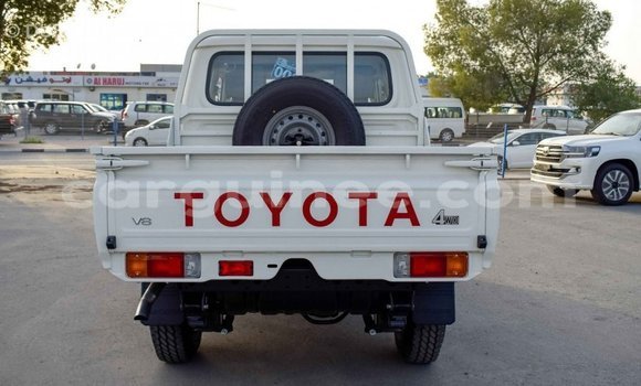 Buy Import Toyota Land Cruiser Beige Car in Import - Dubai in Conakry Buy Import Toyota Land Cruiser Beige Car in Import - Dubai in Conakry