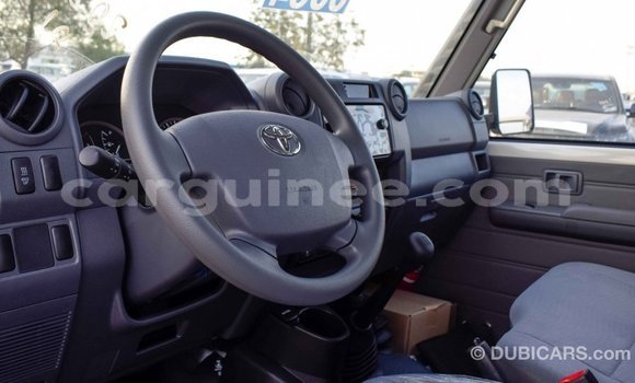Buy Import Toyota Land Cruiser Beige Car in Import - Dubai in Conakry Buy Import Toyota Land Cruiser Beige Car in Import - Dubai in Conakry