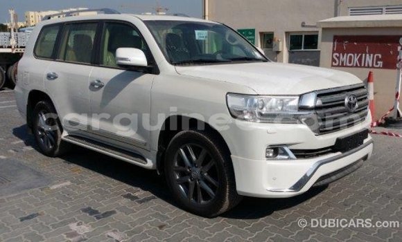 Buy Import Toyota Land Cruiser White Car in Import - Dubai in Conakry Buy Import Toyota Land Cruiser White Car in Import - Dubai in Conakry