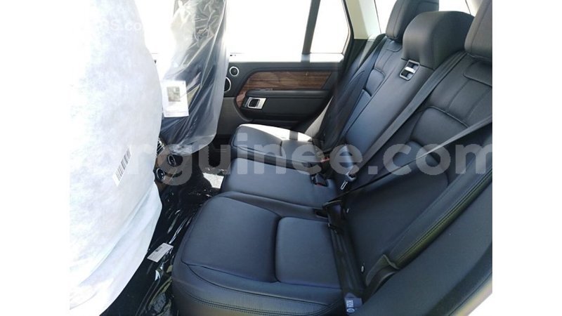 Big with watermark land rover range rover conakry import dubai 3574