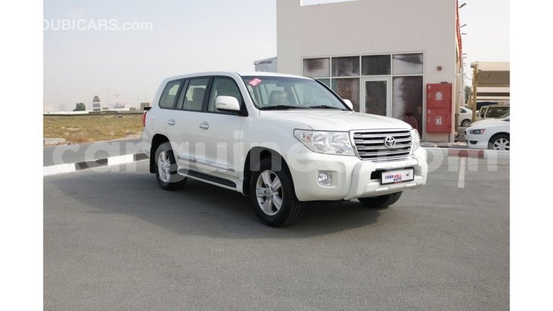 Big with watermark toyota land cruiser conakry import dubai 3576