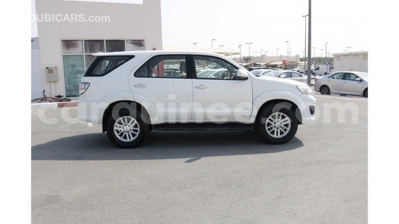 Big with watermark toyota fortuner conakry import dubai 3577