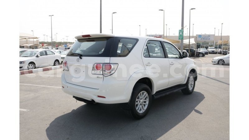 Big with watermark toyota fortuner conakry import dubai 3577