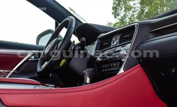 Acheter Import Voiture Lexus RX 300 Blanc à Import - Dubai, Conakry Acheter Import Voiture Lexus RX 300 Blanc à Import - Dubai, Conakry