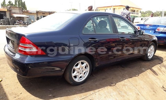 Buy Used Mercedes-Benz C–Class Blue Car in Conakry in Conakry Buy Used Mercedes-Benz C–Class Blue Car in Conakry in Conakry