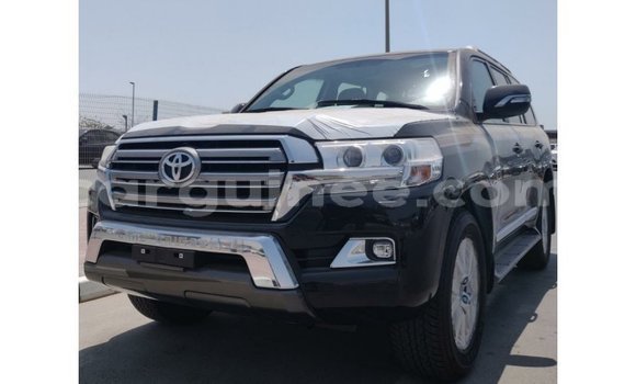 Medium with watermark toyota land cruiser conakry import dubai 3631