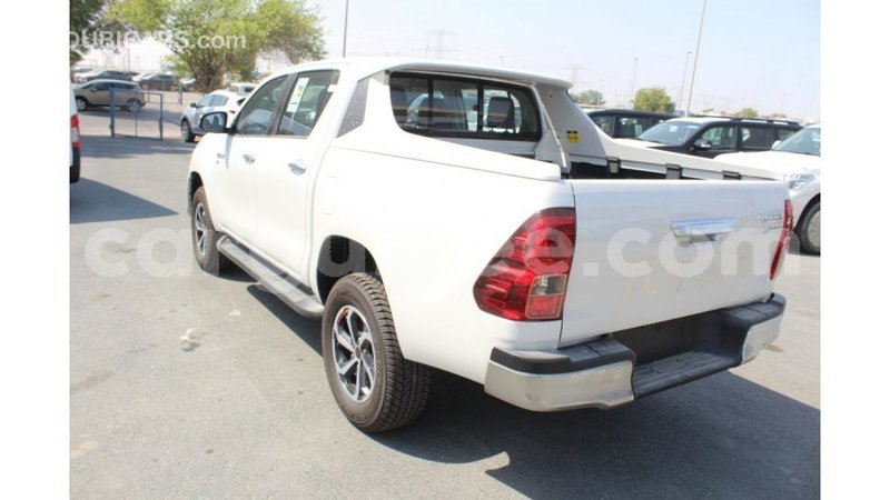 Big with watermark toyota hilux conakry import dubai 3639