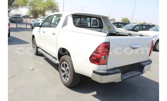 Buy Import Toyota Hilux White Car in Import - Dubai in Conakry Buy Import Toyota Hilux White Car in Import - Dubai in Conakry