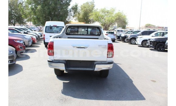 Buy Import Toyota Hilux White Car in Import - Dubai in Conakry Buy Import Toyota Hilux White Car in Import - Dubai in Conakry