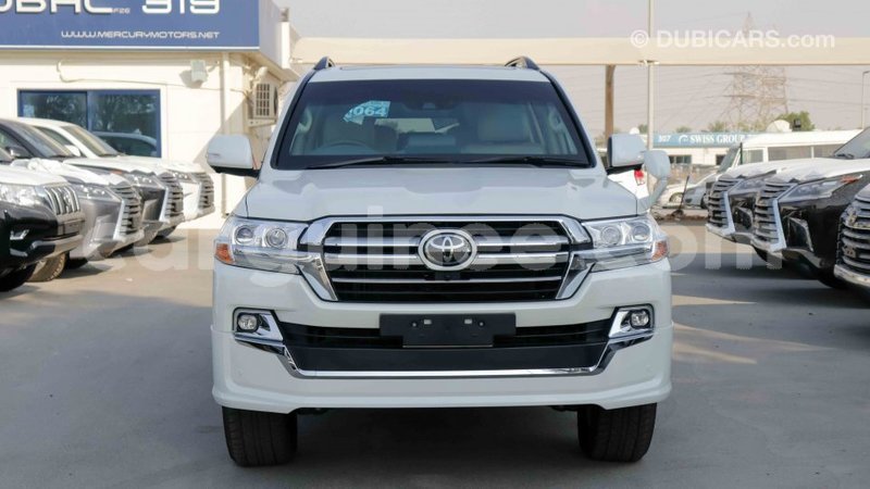 Big with watermark toyota land cruiser conakry import dubai 3646