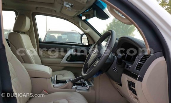 Buy Import Toyota Land Cruiser White Car in Import - Dubai in Conakry Buy Import Toyota Land Cruiser White Car in Import - Dubai in Conakry