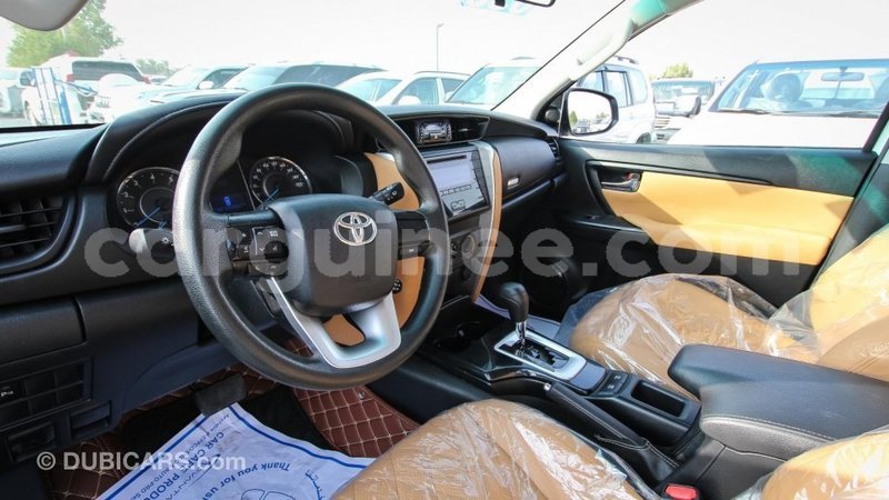 Big with watermark toyota fortuner conakry import dubai 3662