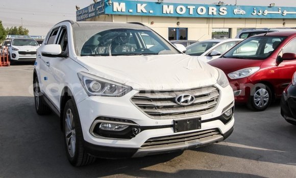 Buy Import Hyundai Santa Fe White Car in Import - Dubai in Conakry Buy Import Hyundai Santa Fe White Car in Import - Dubai in Conakry