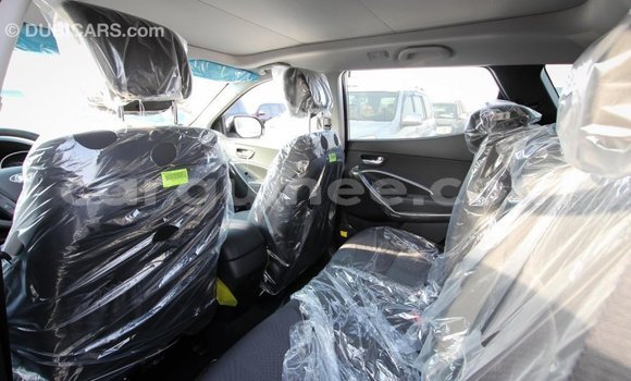 Buy Import Hyundai Santa Fe White Car in Import - Dubai in Conakry Buy Import Hyundai Santa Fe White Car in Import - Dubai in Conakry