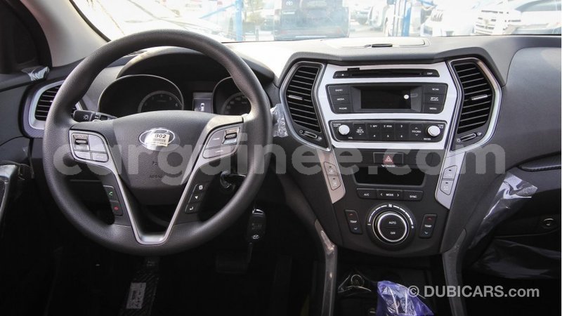 Big with watermark hyundai santa fe conakry import dubai 3663