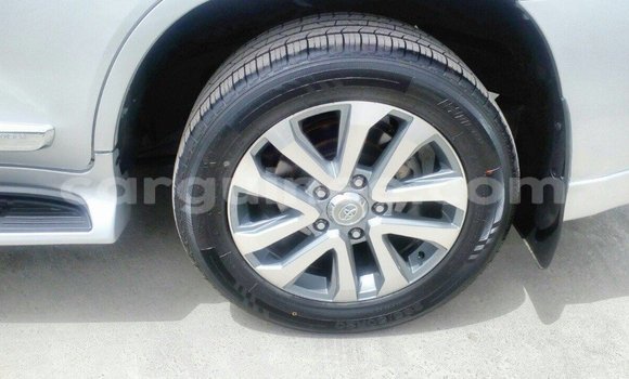 Buy Import Toyota Land Cruiser Other Car in Import - Dubai in Conakry Buy Import Toyota Land Cruiser Other Car in Import - Dubai in Conakry