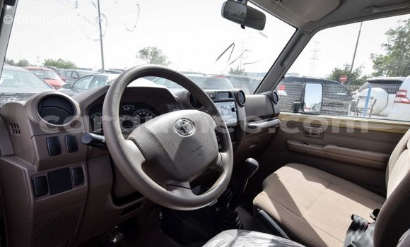 Buy Import Toyota Land Cruiser Beige Car in Import - Dubai in Conakry Buy Import Toyota Land Cruiser Beige Car in Import - Dubai in Conakry