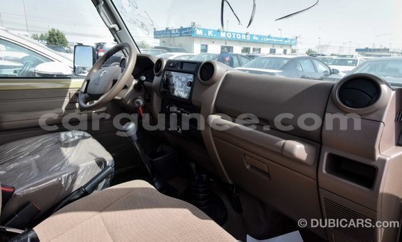 Buy Import Toyota Land Cruiser Beige Car in Import - Dubai in Conakry Buy Import Toyota Land Cruiser Beige Car in Import - Dubai in Conakry
