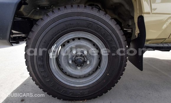 Buy Import Toyota Land Cruiser Beige Car in Import - Dubai in Conakry Buy Import Toyota Land Cruiser Beige Car in Import - Dubai in Conakry
