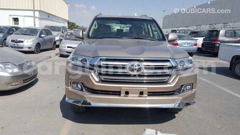 Big with watermark toyota land cruiser conakry import dubai 3673