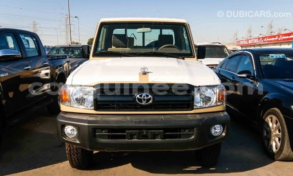 Buy Import Toyota Land Cruiser Beige Car in Import - Dubai in Conakry Buy Import Toyota Land Cruiser Beige Car in Import - Dubai in Conakry