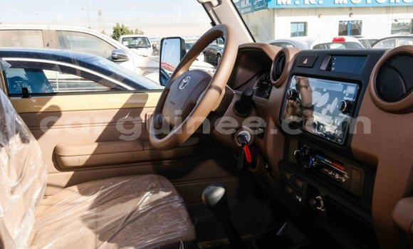 Buy Import Toyota Land Cruiser Beige Car in Import - Dubai in Conakry Buy Import Toyota Land Cruiser Beige Car in Import - Dubai in Conakry