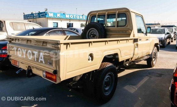 Buy Import Toyota Land Cruiser Beige Car in Import - Dubai in Conakry Buy Import Toyota Land Cruiser Beige Car in Import - Dubai in Conakry