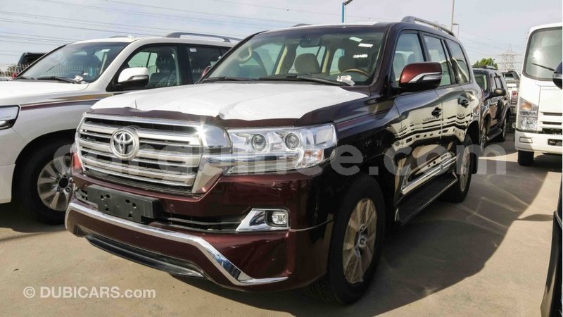 Big with watermark toyota land cruiser conakry import dubai 3678