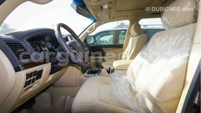 Big with watermark toyota land cruiser conakry import dubai 3678