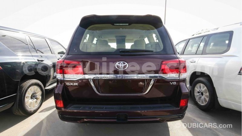 Big with watermark toyota land cruiser conakry import dubai 3678