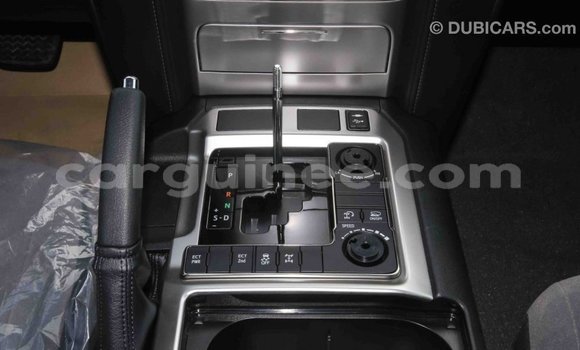 Acheter Import Voiture Toyota Land Cruiser Blanc à Import - Dubai, Conakry Acheter Import Voiture Toyota Land Cruiser Blanc à Import - Dubai, Conakry