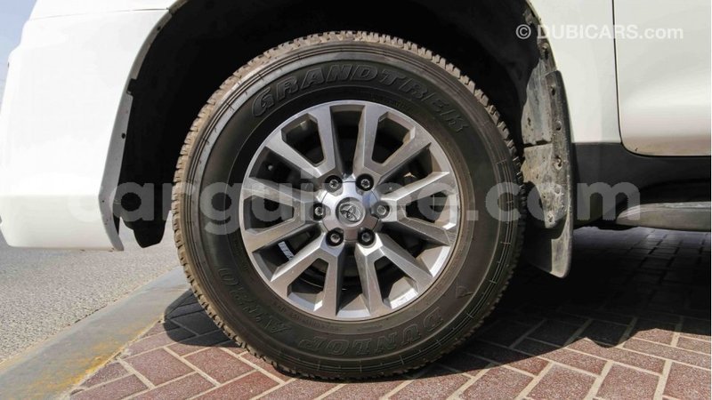 Big with watermark toyota prado conakry import dubai 3683