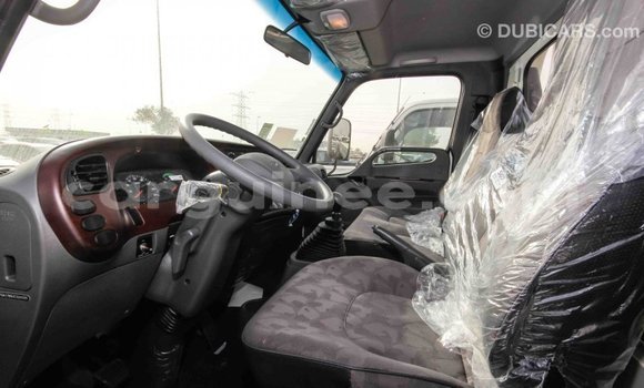 Buy Import Hyundai Accent White Car in Import - Dubai in Conakry Buy Import Hyundai Accent White Car in Import - Dubai in Conakry