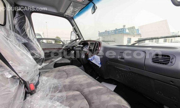 Buy Import Hyundai Accent White Car in Import - Dubai in Conakry Buy Import Hyundai Accent White Car in Import - Dubai in Conakry