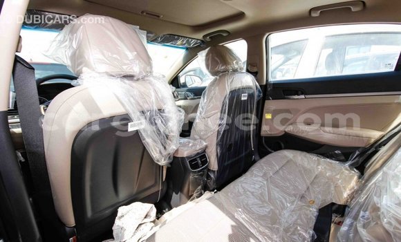 Buy Import Hyundai Elantra White Car in Import - Dubai in Conakry Buy Import Hyundai Elantra White Car in Import - Dubai in Conakry