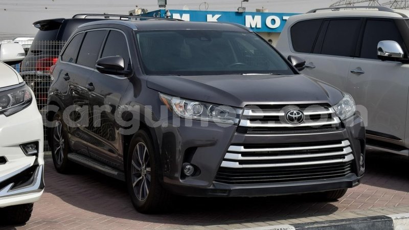 Big with watermark toyota highlander conakry import dubai 3701