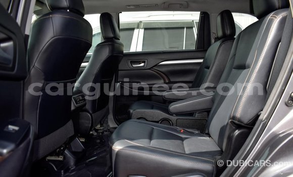 Buy Import Toyota Highlander Other Car in Import - Dubai in Conakry Buy Import Toyota Highlander Other Car in Import - Dubai in Conakry