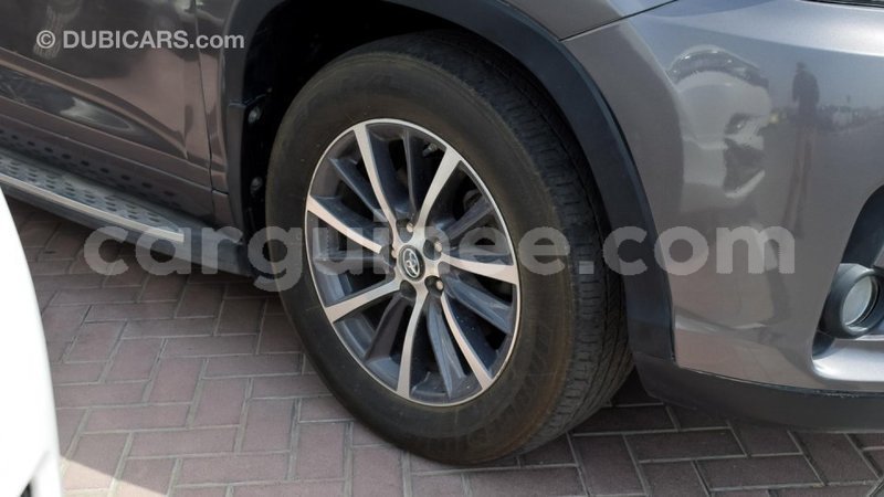 Big with watermark toyota highlander conakry import dubai 3701