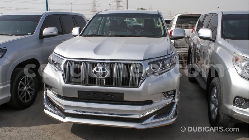 Big with watermark toyota prado conakry import dubai 3708