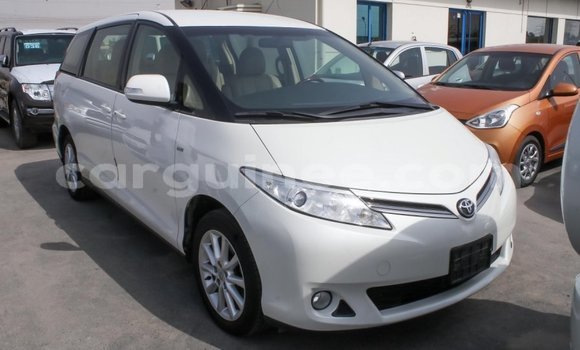 Buy Import Toyota Previa White Car in Import - Dubai in Conakry Buy Import Toyota Previa White Car in Import - Dubai in Conakry