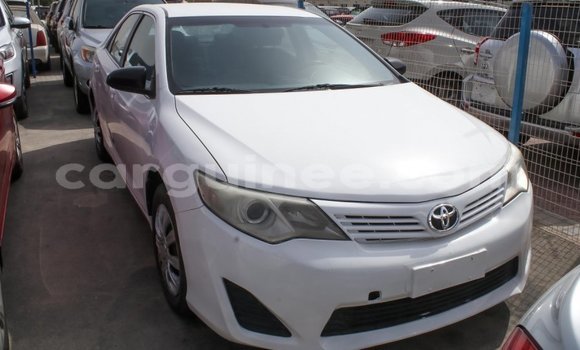 Buy Import Toyota Camry White Car in Import - Dubai in Conakry Buy Import Toyota Camry White Car in Import - Dubai in Conakry